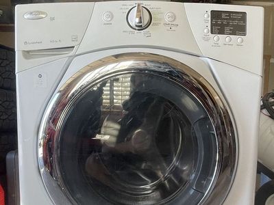 White Whirlpool Duet Front Load Washer 4.0 cu ft Electric TumbleFresh