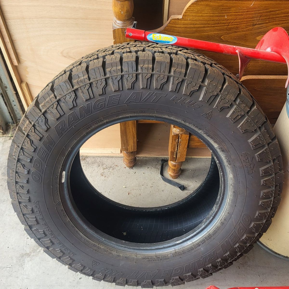 Les Schwab Open Range A/T Plus LT285/65R18 All-Terrain Tire