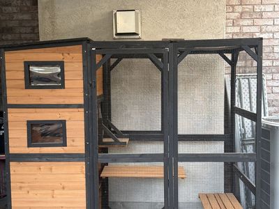 Aivituvin AIR54-B Outdoor Cat Enclosure Large Pet Enclosure with Brown Color