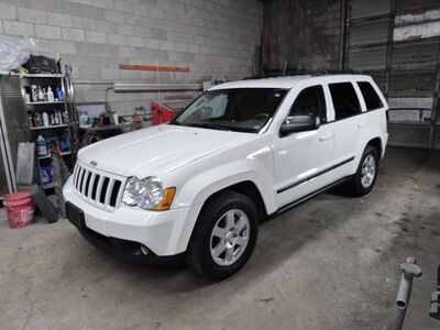 2010 JEEP GRAND CHEROKEE Laredo