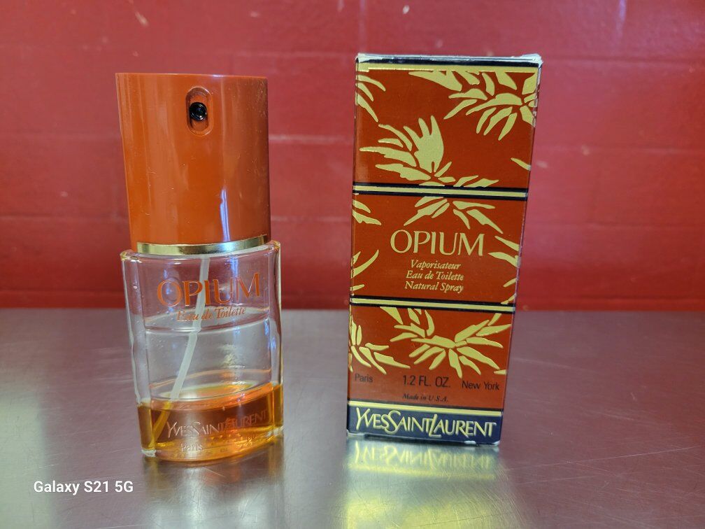 Perfume ~ Yves St Laurent