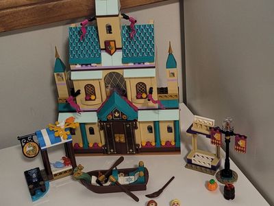 Lego Disney Frozen II Arendelle Castle Village