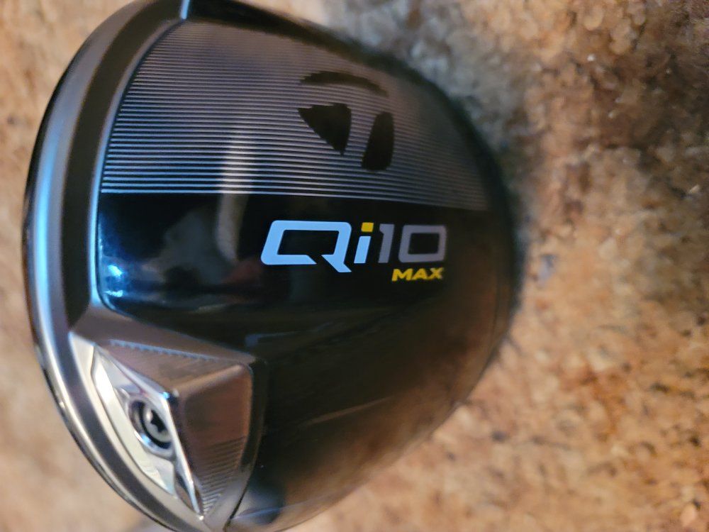 Taylormade Qi10 MAX Driver 9° Reg or Senior Flex