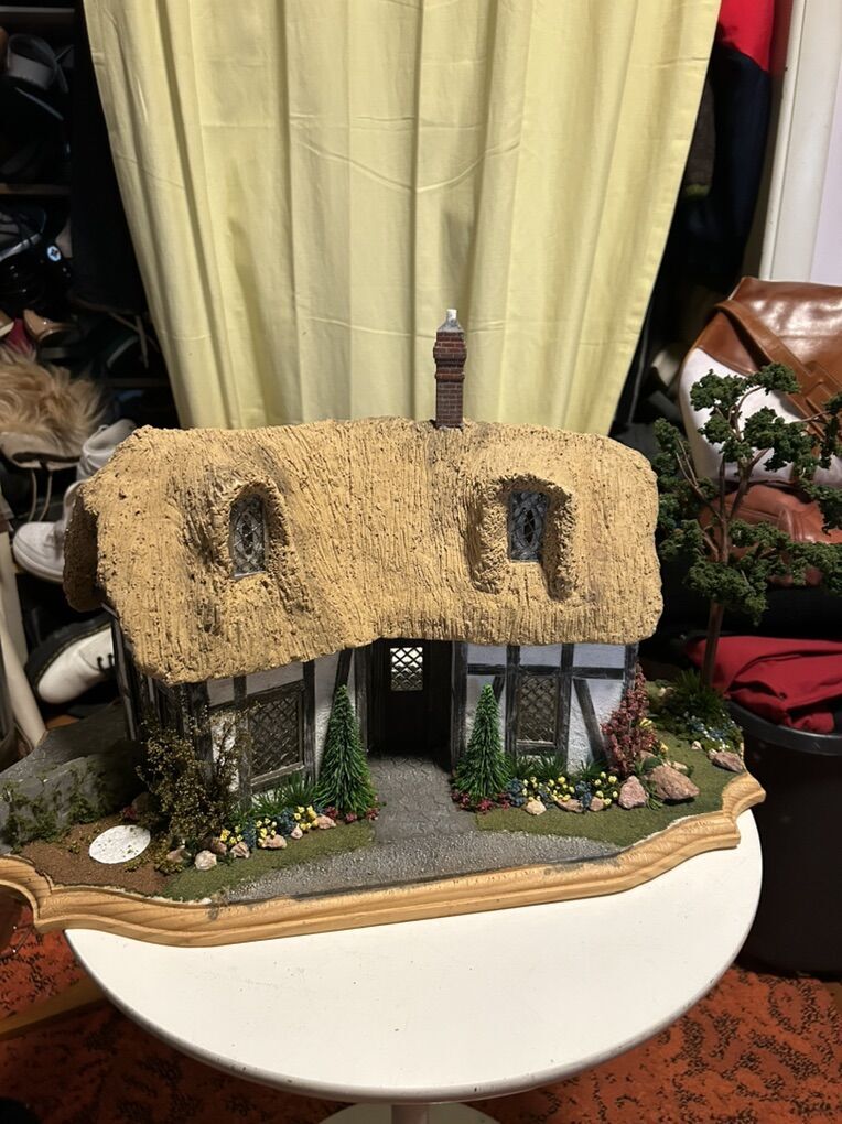 Prefect for your Christmas RARE Vintage Cottage House by Bill Lankford Dollhouse signed 1993