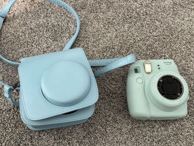 Fujifilm Instax Mini 9 Instant Camera with Case