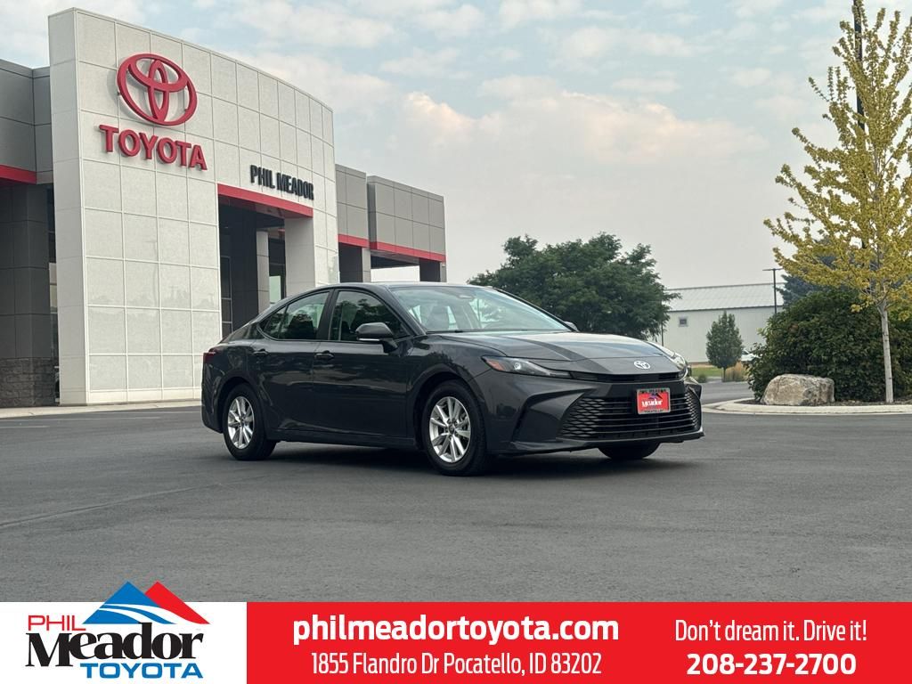 2025 Toyota Camry LE