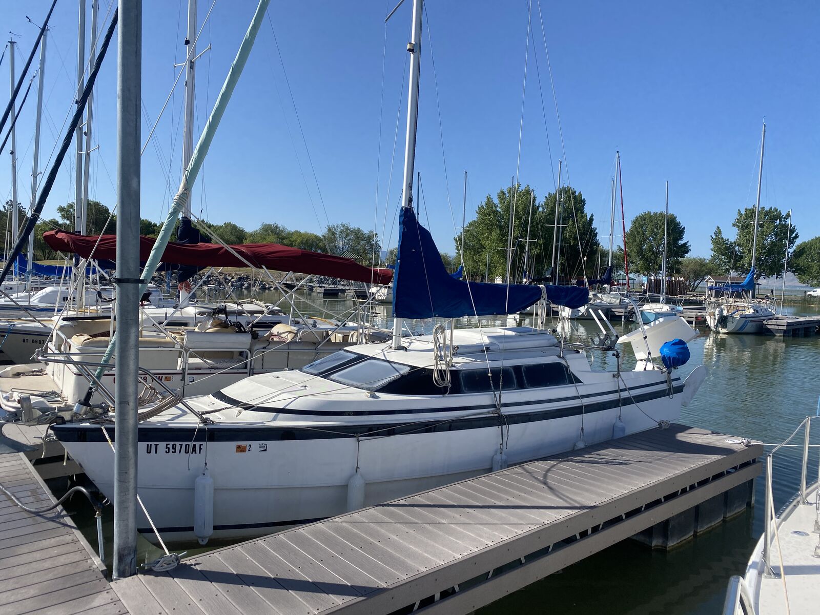 1998 Macgregor 26x sailboat