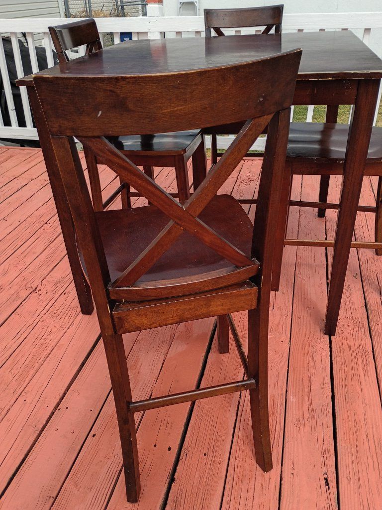 Dining table with 4 chairs