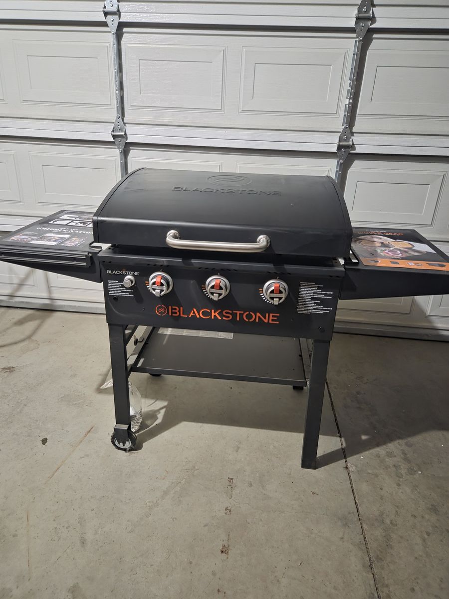 Blackstone griddle 28" xl NEW!