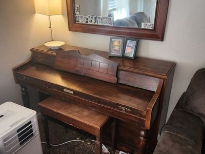 Baldwin Vintage Upright Piano