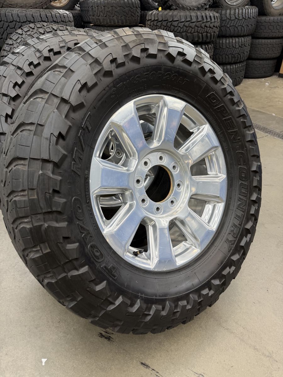 20" Ford Platinum OEM Wheels with 37x13.50R20 Toyo Open Country M/T Tires