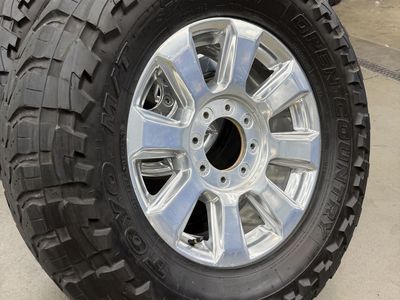 20" Ford Platinum OEM Wheels with 37x13.50R20 Toyo Open Country M/T Tires