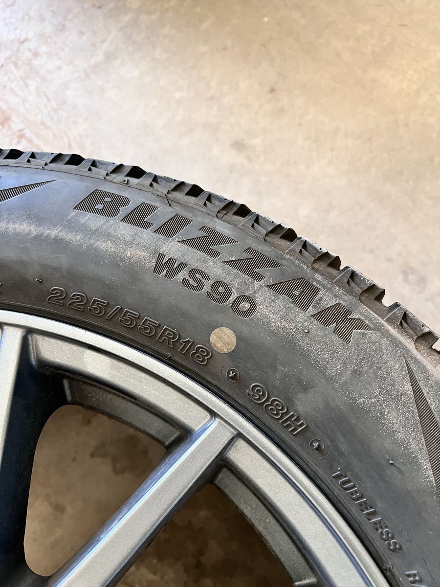 Bridgestone Blizzak 225/55/R18 set of 4