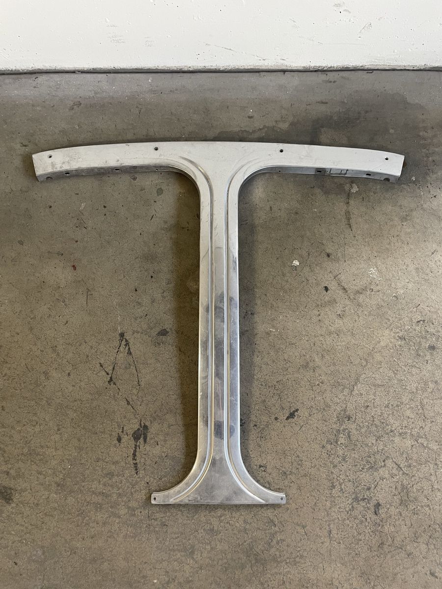 1968-75 Corvette T-Top Center Trim