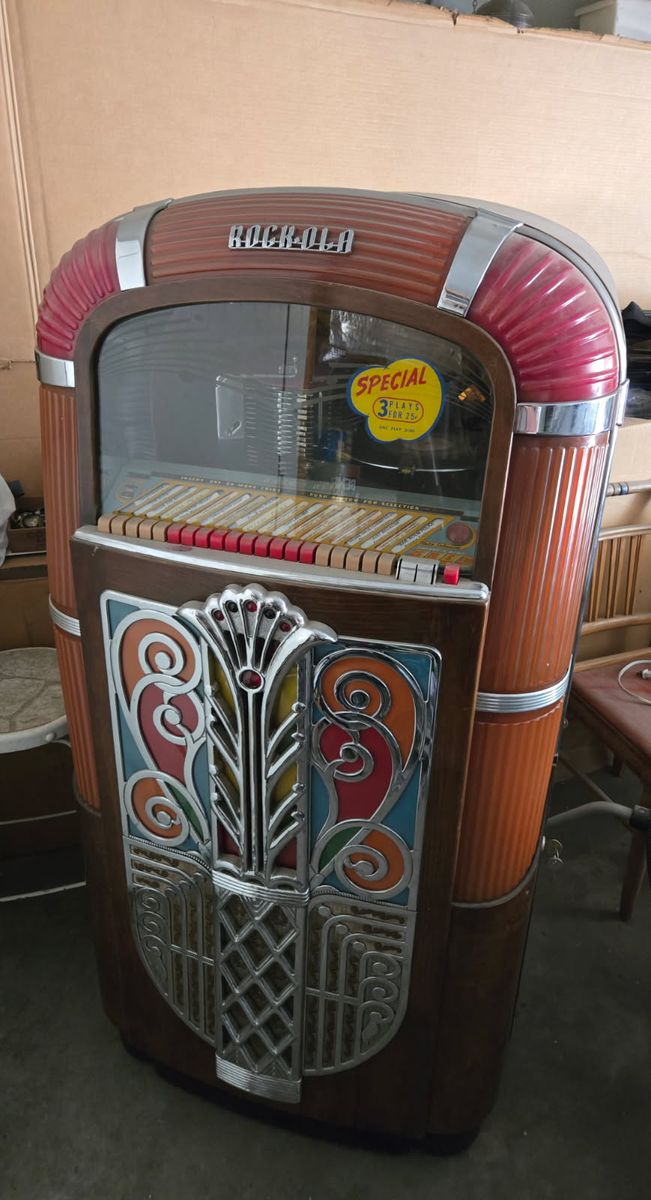 Rock-Ola Model 1426 Phonograph Jukebox 1947