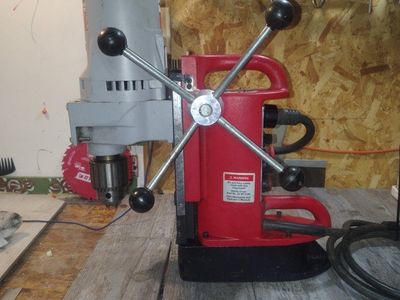 Milwaukee 4203-1 Heavy-Duty 11.5 Amp 350 RPM 3/4" Drill Motor with Magnetic Drill Press