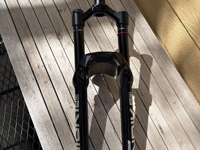 RockShox Lyrik 29 Ultimate Charger 3 w/ buttercups 29 160mm