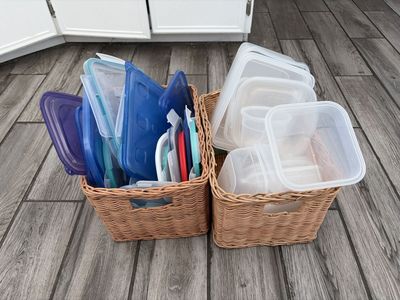 Assorted Food Storage Containers & Lids