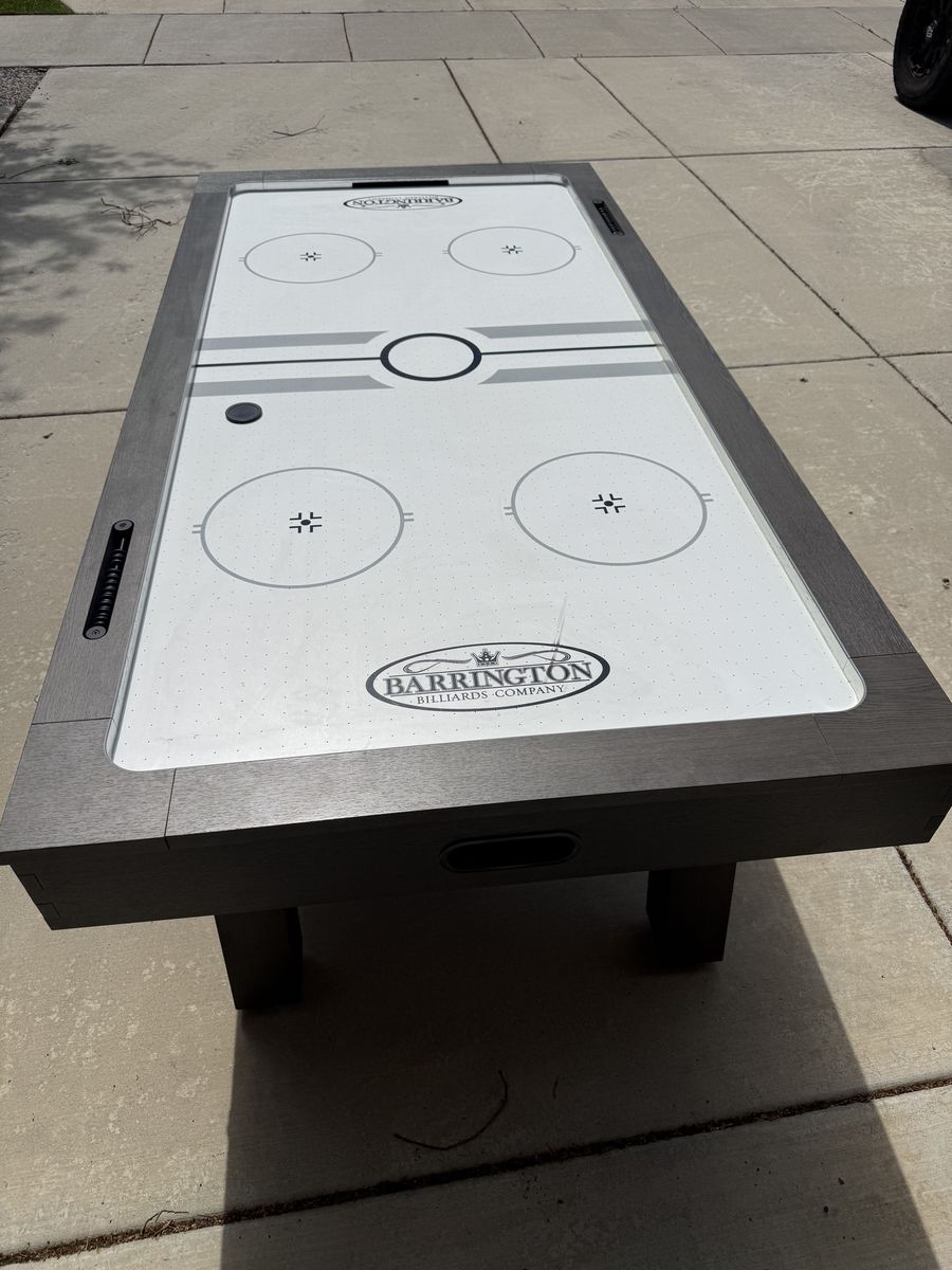 7 ft Barrington air hockey table