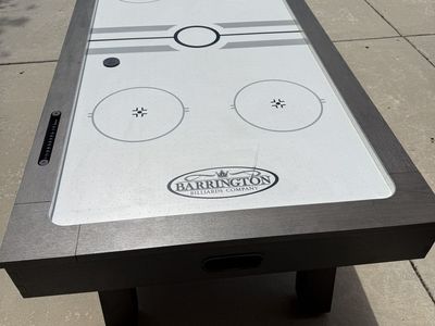 7 ft Barrington air hockey table