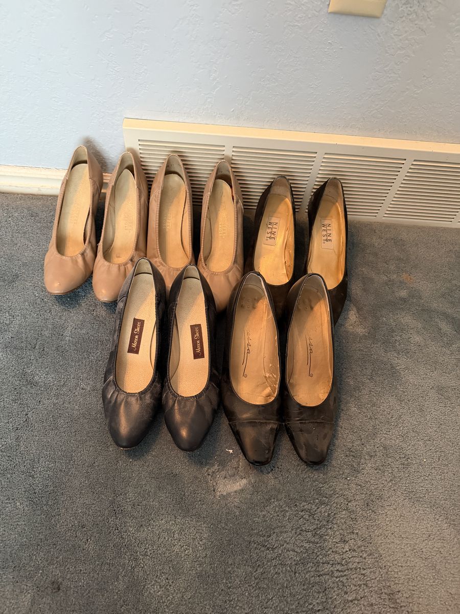 Women’s size 8 heels $5 each cash/venmo in Provo FCFS
