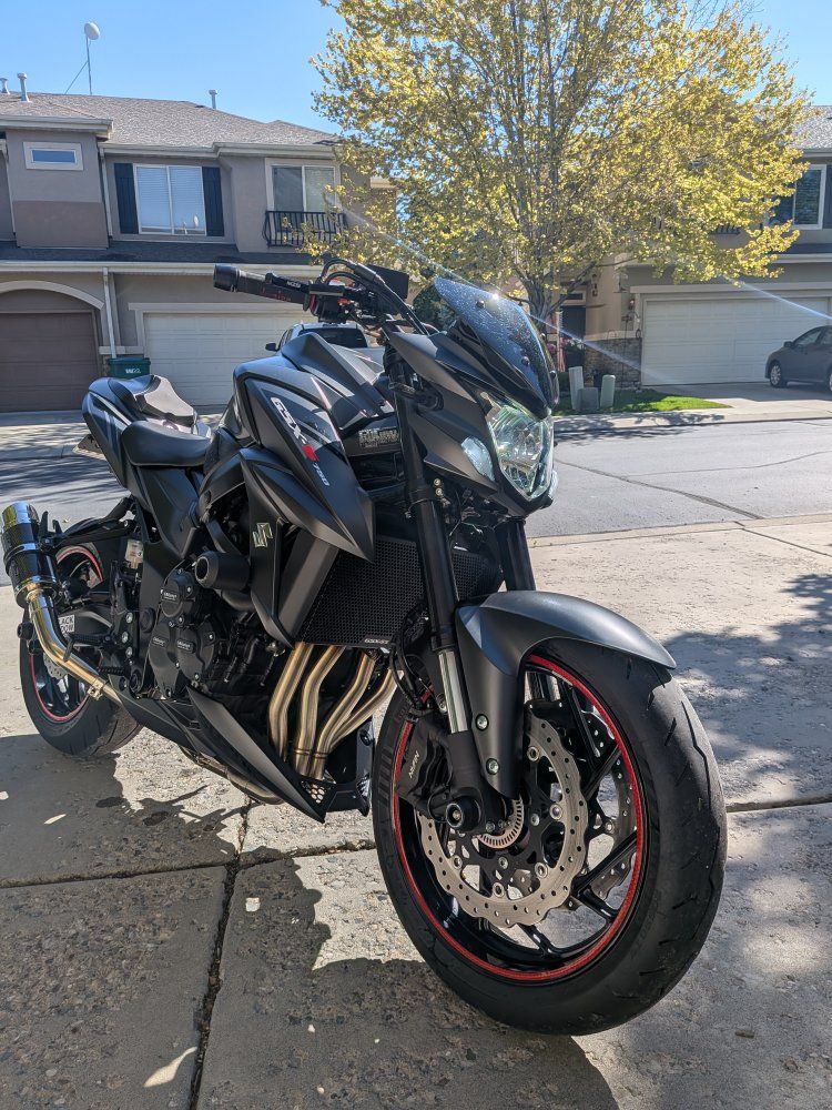 Suzuki GSX-S750