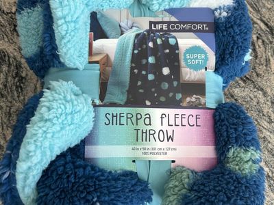 NEW Sherpa Fleece multi-blue throw 40”x50”