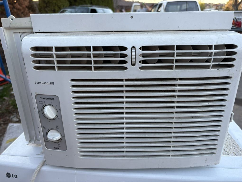 Window unit A/C