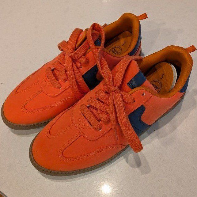 boys Wonder Nation size 5 shoes