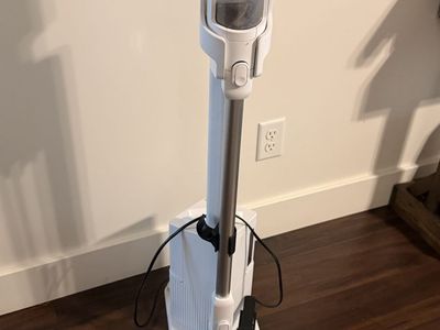 Shark Cordless Stick Vacuum with PowerFins & Self-Empty Base