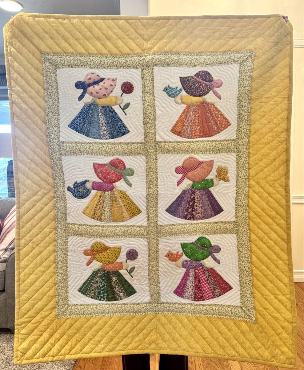Sunbonnet Sue Hand Stitched Quilt