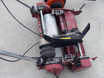Toro GreensMaster 1000 Red Walk behind reel mower