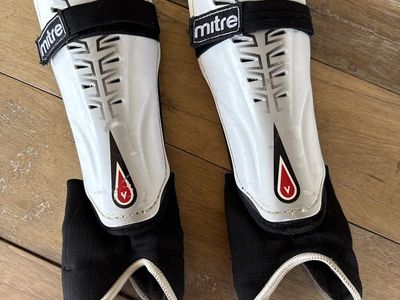 Mitre soccer shin guards, adult teen size