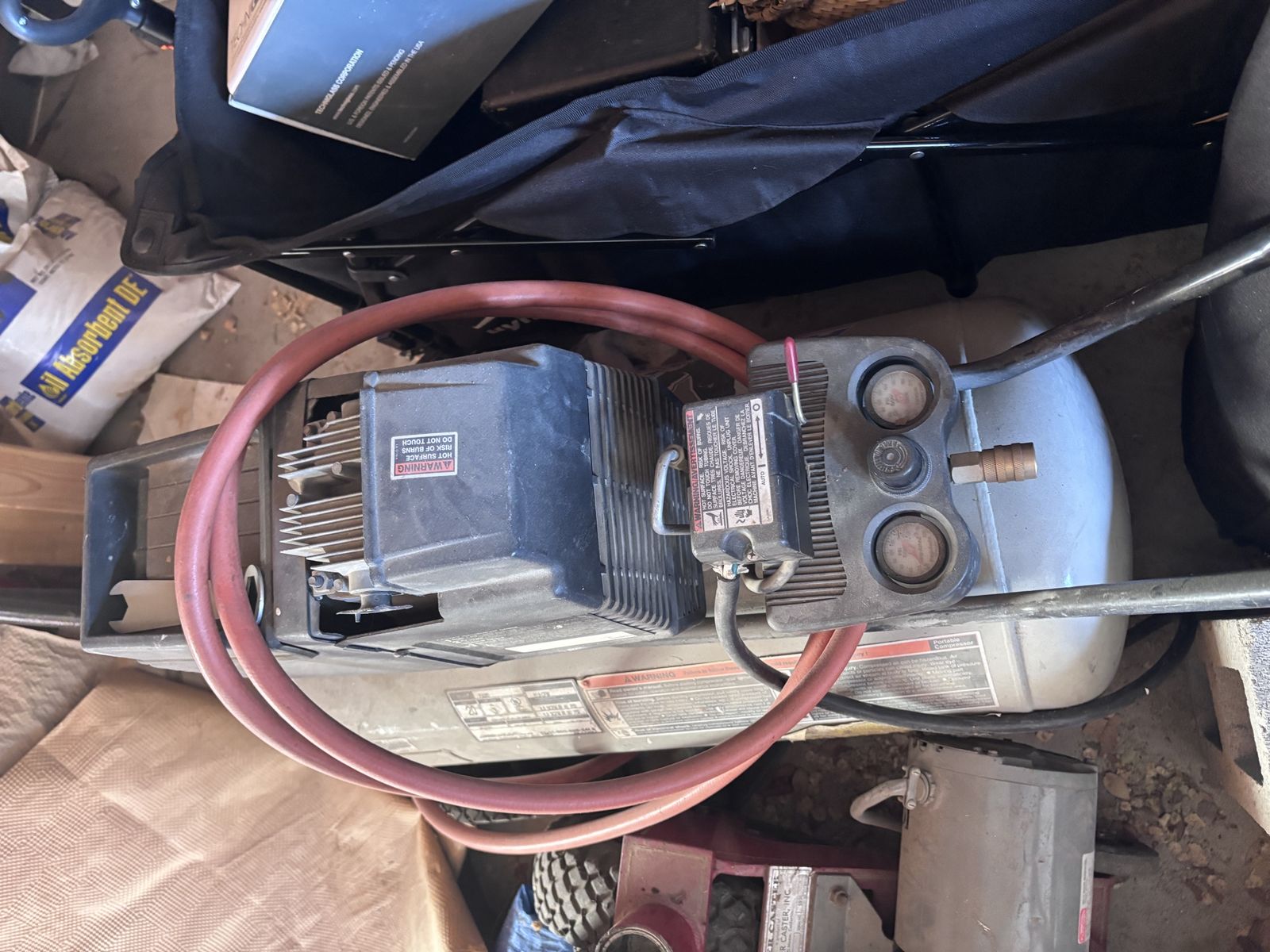 20-Gallon DeVilbiss Air Compressor – Works Great