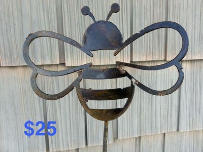 Metal bumblebee