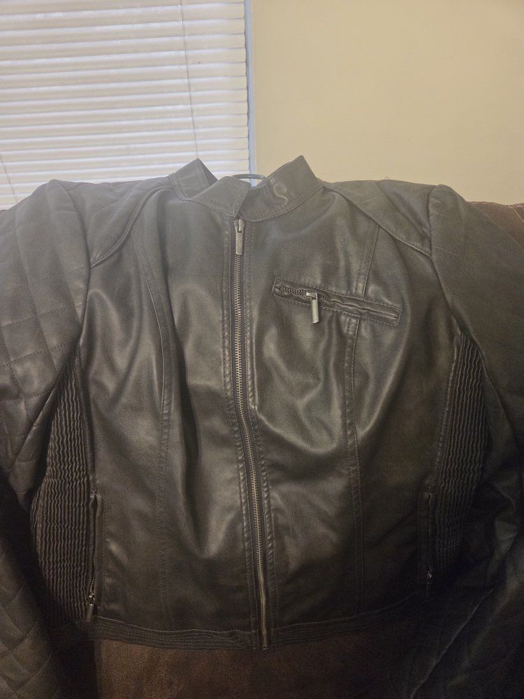 Vanity Faux Leather Moto Jacket Black XL Quilted Shoulders