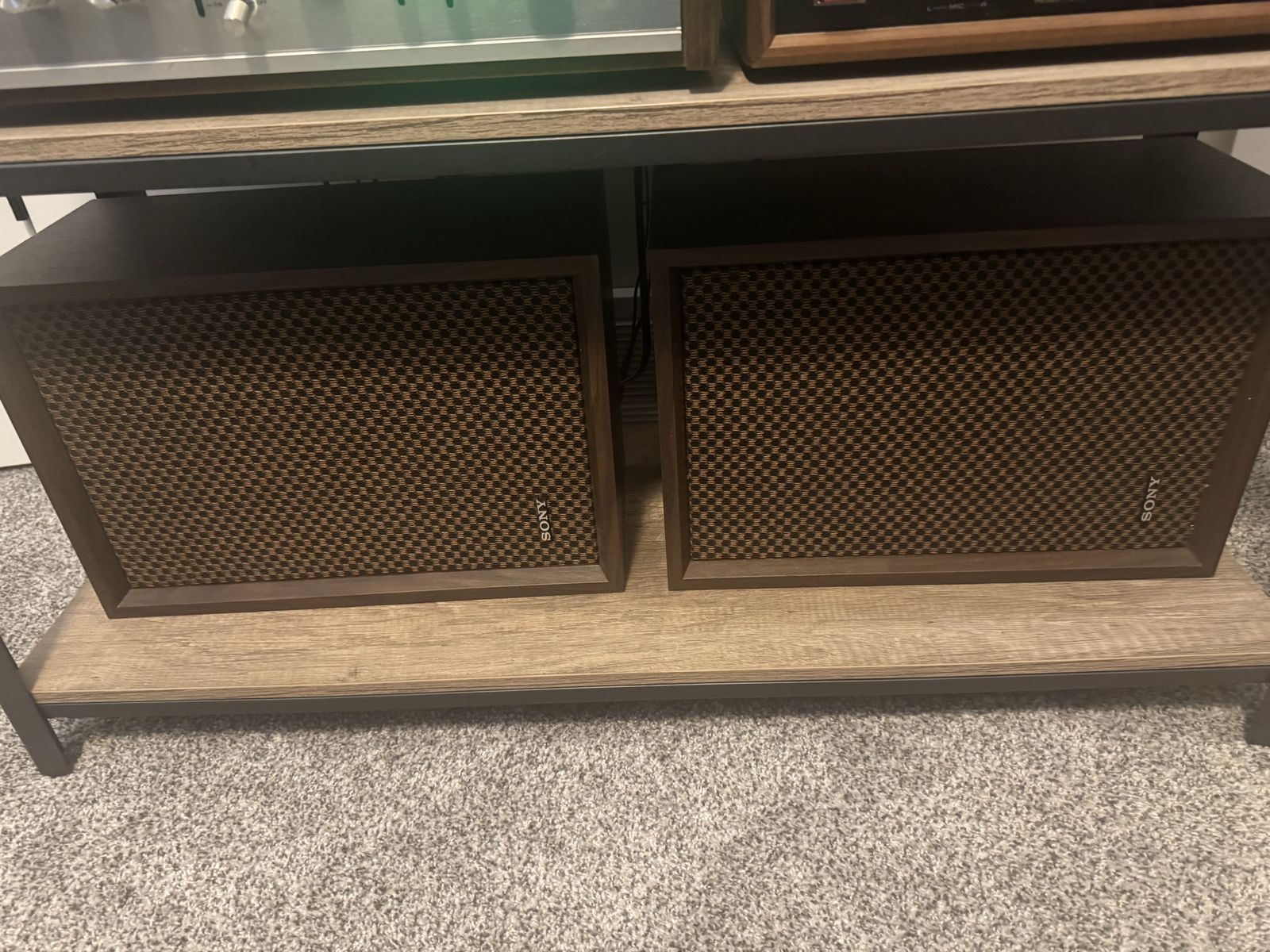 Sony SS-250 2-Way System Bookshelf Speakers - Vintage 8 Ohms, 20 Watts