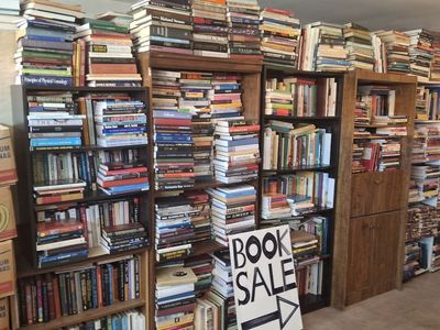 HUGE BOOK SALE!!! -OVER 3000 USED BOOKS- $3.00 PER BOOK AND LESS (SAINT GEORGE,UTAH)