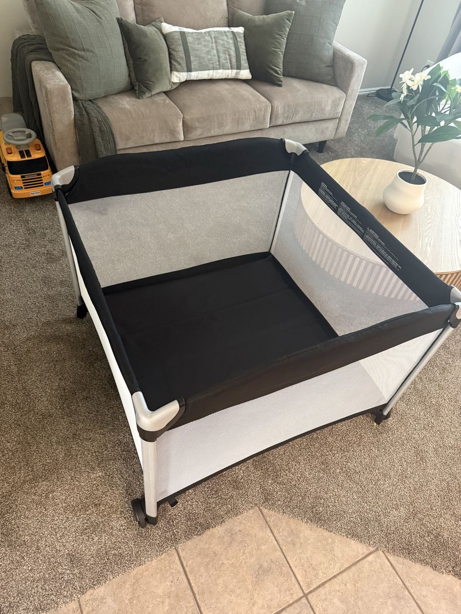 Joovy Room2 Portable Playard - Large Square Playpen with Travel Bag, Black - Excellent Condition