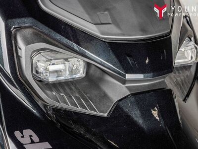 2025 Ski-Doo Summit® Adrenaline® with Edge Package 850 E-TEC 154 SS H_Alt Powder 3.0_Bla