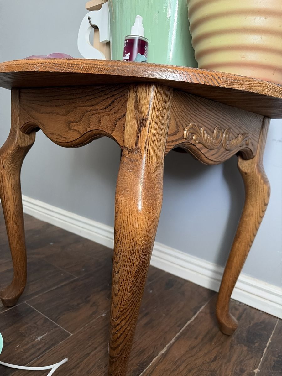 Vintage Wooden Accent End Table with Carved Legs