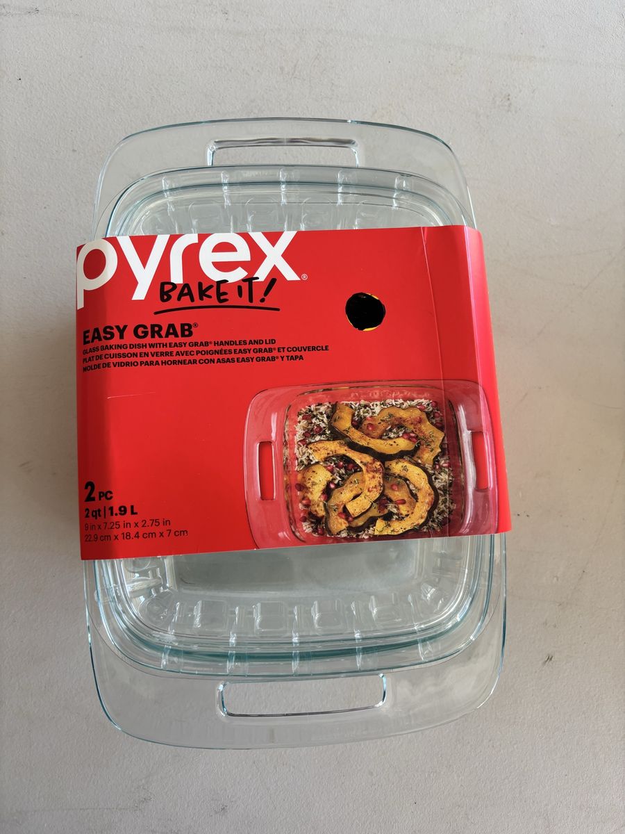 New Pyrex Easy Grab 2 Qt Cooking Dish