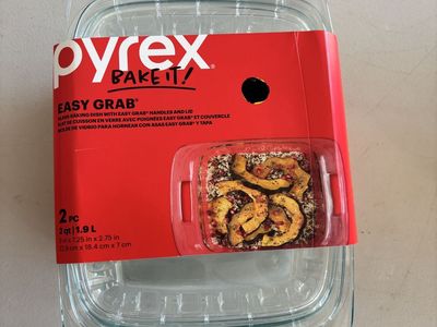 New Pyrex Easy Grab 2 Qt Cooking Dish