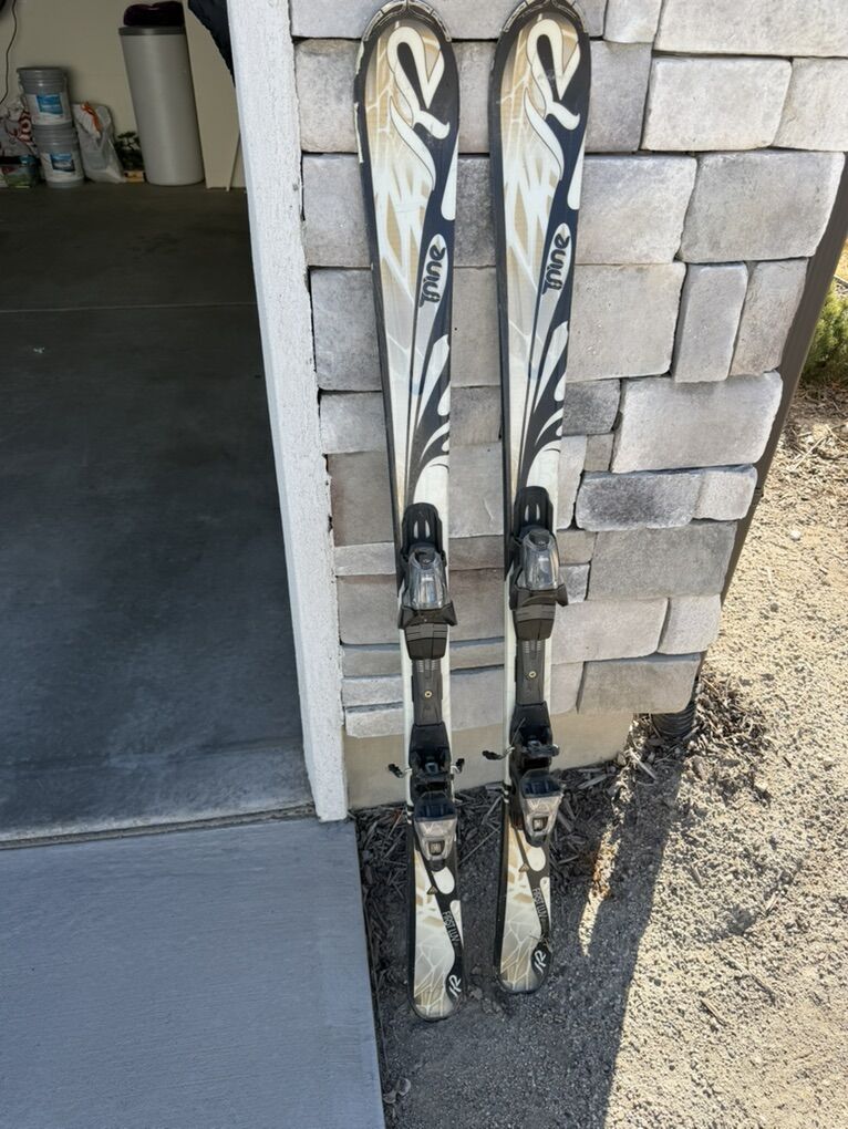 womens Skis
