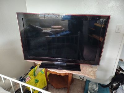 Samsung 46" Flat Screen TV with Stand and Remote
