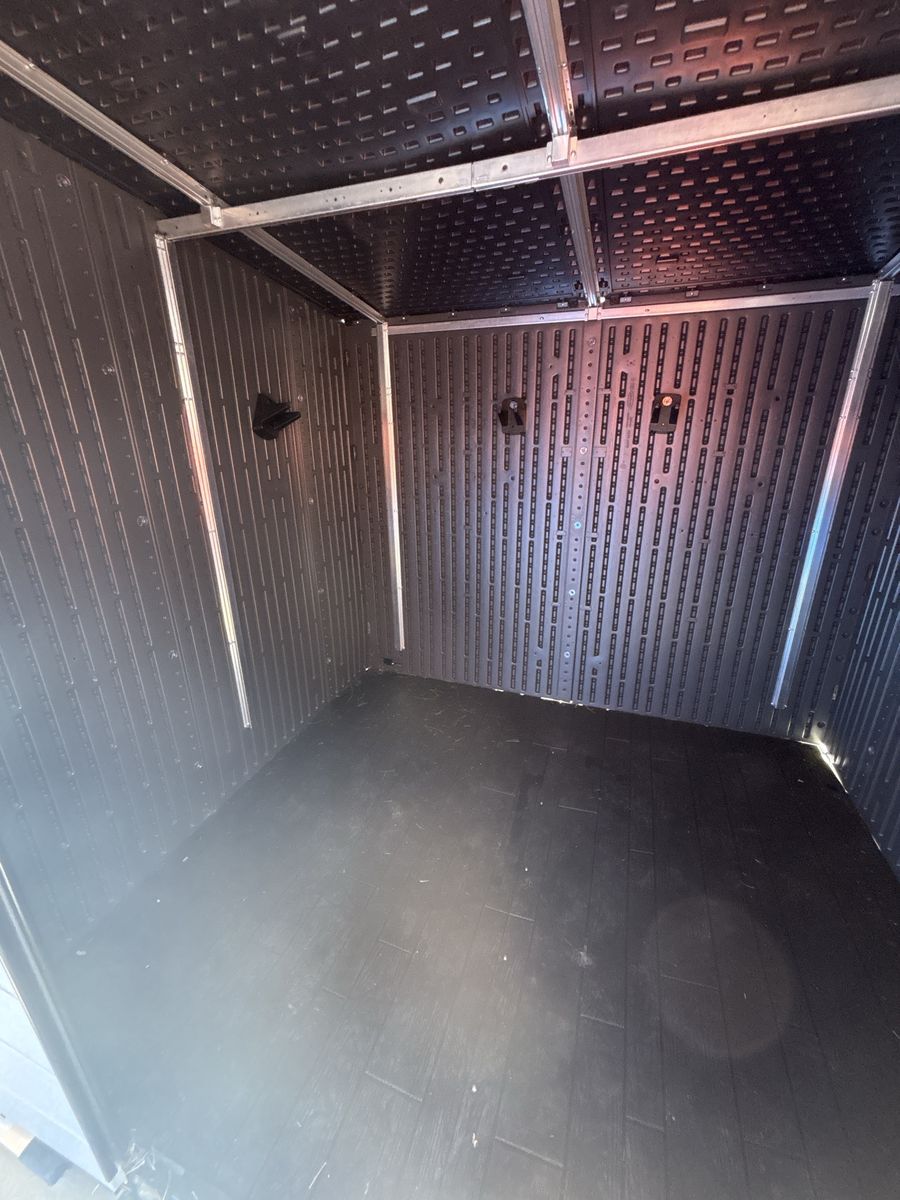 Main image 4