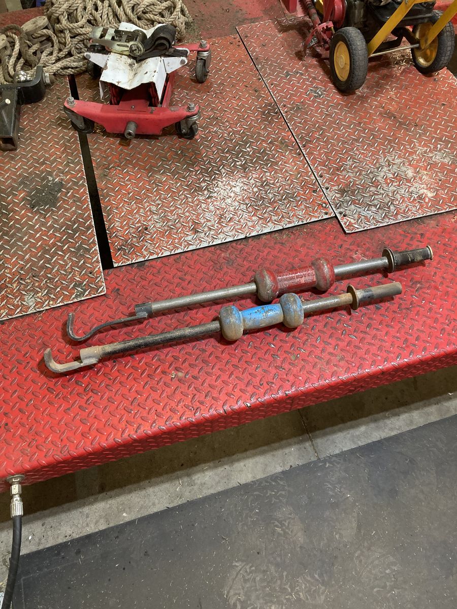 Auto body slide hammers