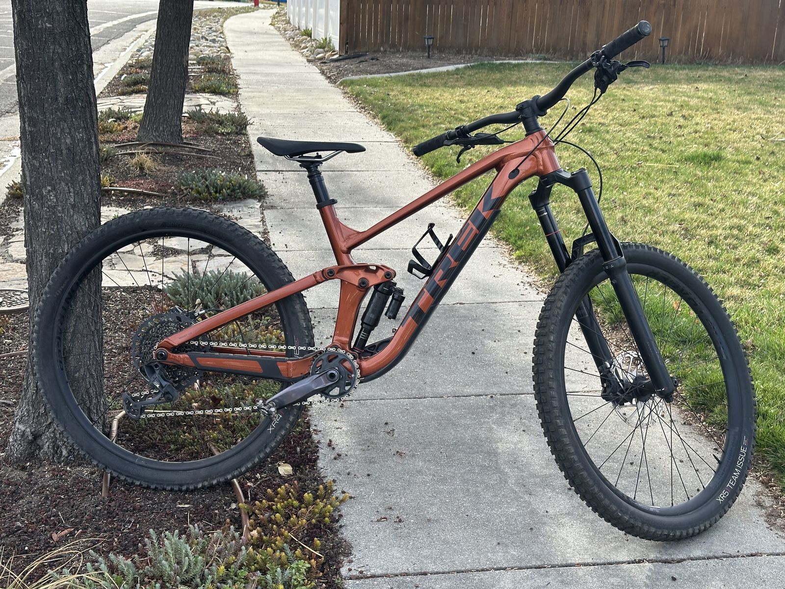 2023 Trek Slash 8 size L