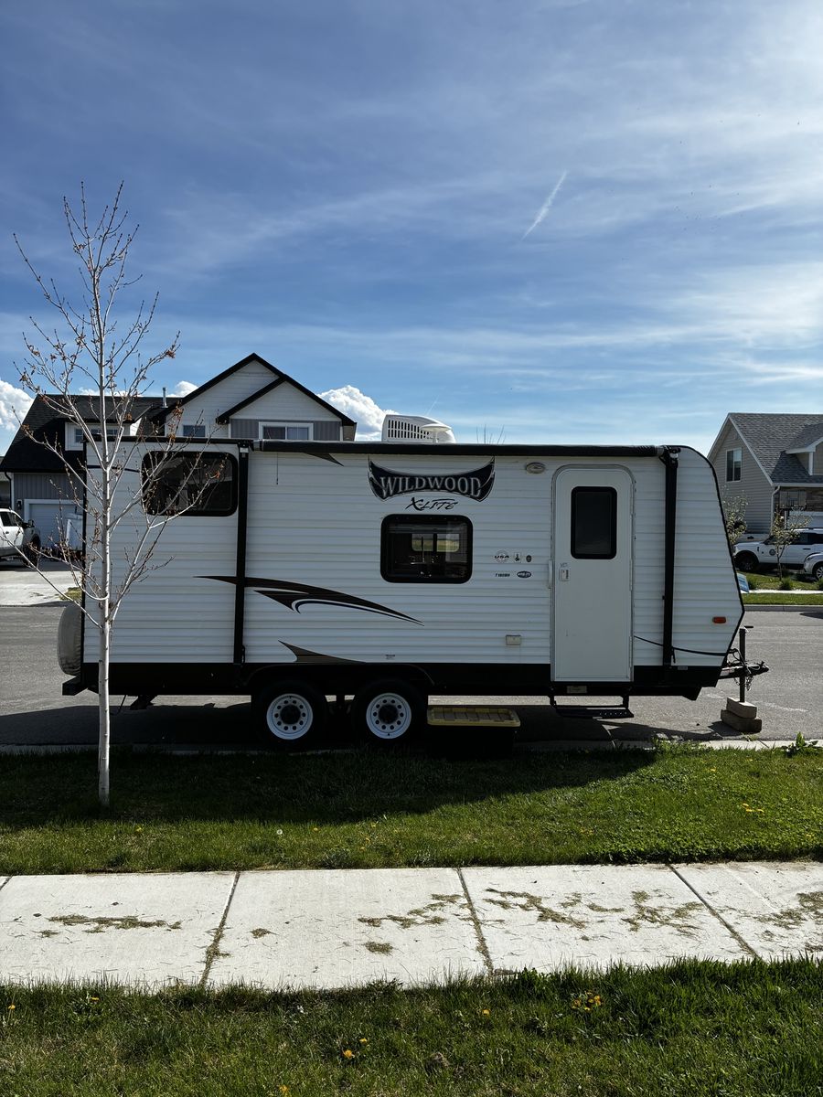 Forrest River Wildwood X-Lite 21ft.