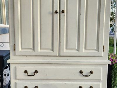 Armoire 22" deep x 66" tall x 40" wide